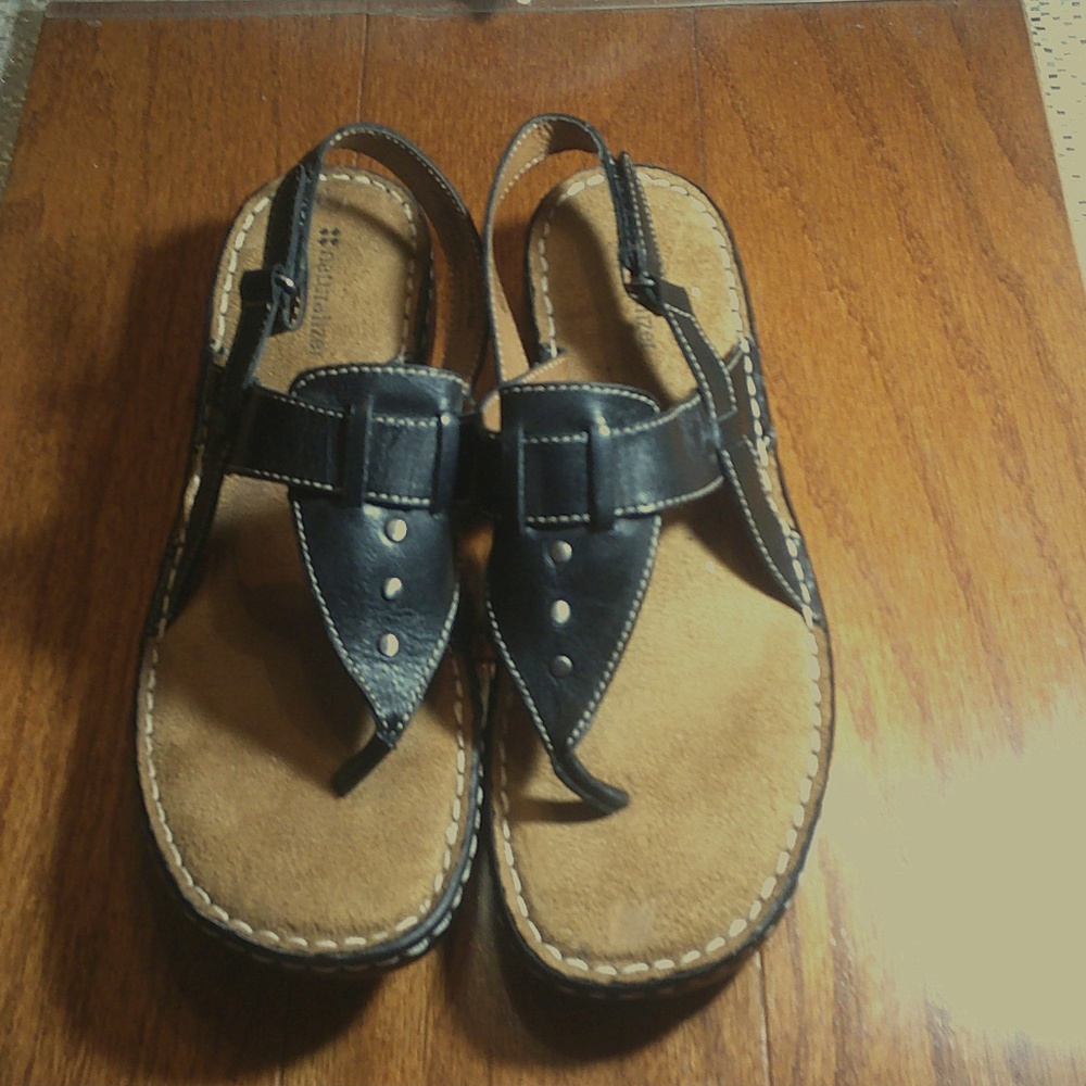 NATURALIZER BLACK THONG SANDALS SIZE 9.5M